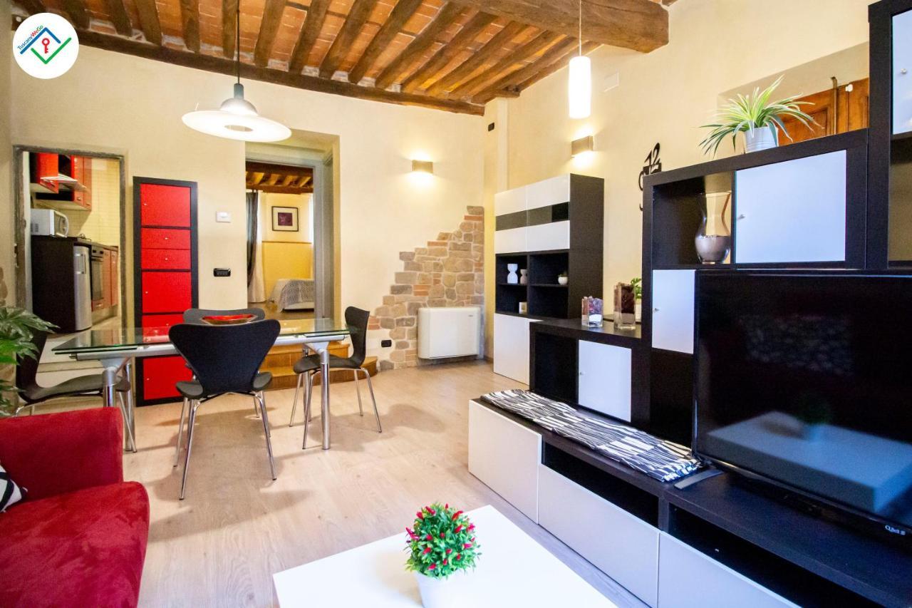 Antica Piazza Apartment By Tuscanywego Lucca Exterior photo
